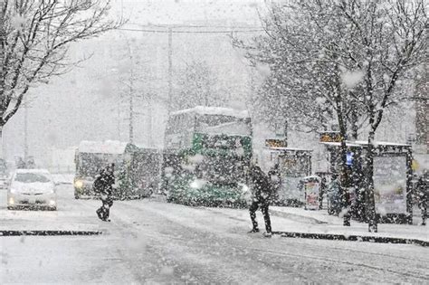 Forecasters say Nottingham to be hit with 12 hours of snow as they ...