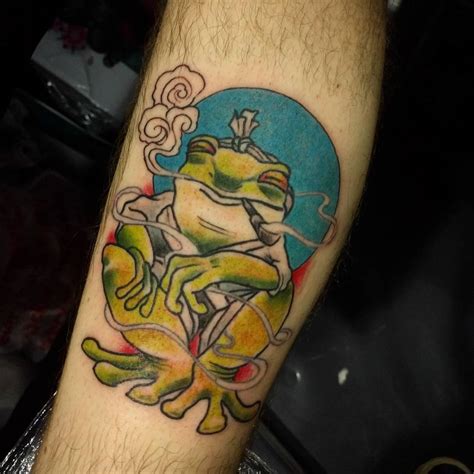 Aggregate 67+ smoking frog tattoo - in.cdgdbentre