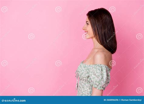 Foto De Perfil De La Joven Dulce Brunette Señora Luce La Luz De La