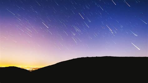 Hujan Meteor Akan Hiasi Langit Indonesia Juli Agustus Ini