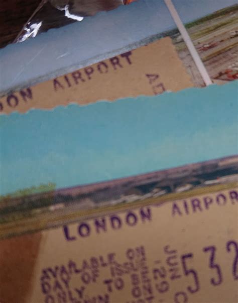 London HEATHROW Airport 2 postcards+ROOF GARDEN tickets Term 2 Queens