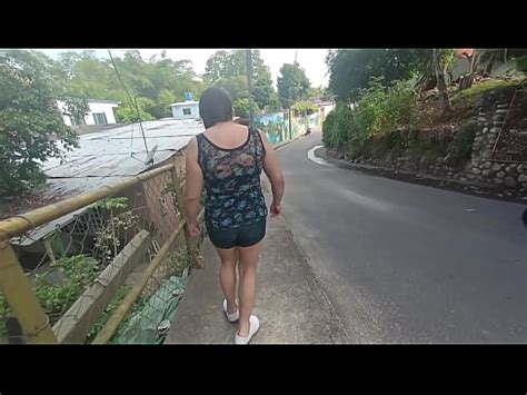 Madrastra Puta Latina Colombiana De Cameltoe Gigante En La Calle Con Su Hijastro Y Su Vagina