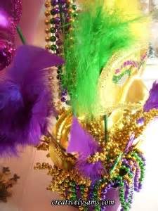 Mardi Gras Masks CenterpieceCreatively Sam's