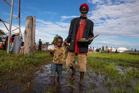 Communities in Mozambique devastated by Cyclone Eloise - Mozambique ...