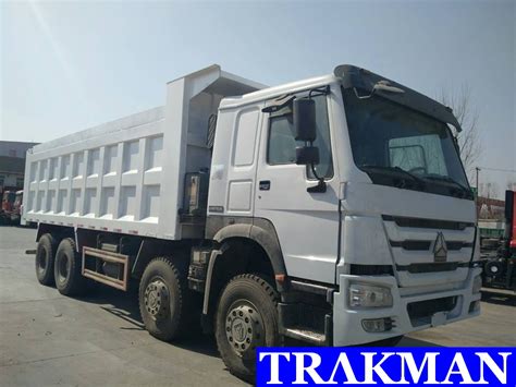 SINOTRUK HOWO 8x4 371HP 12 Wheeler Dump Truck