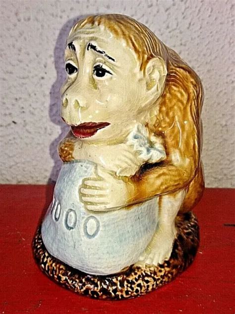 Ancienne Tirelire A Casser Figurine En Ceramique Barbotine Un Singe Eur