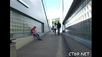 El pene erecto y grueso hace que el coño comience a chapotear XVIDEOS