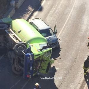 Borca di Cadore incidente stradale viabilità deviata Radio Club 103