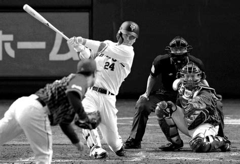 写真：大城 即答3ラン プロ野球セパ開幕 セ・リーグ プロ野球 沖縄タイムス＋プラス