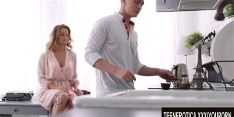 Hot Stuff Jenny Manson And Her Bf Have Sex In The Kitchen Tnaflix