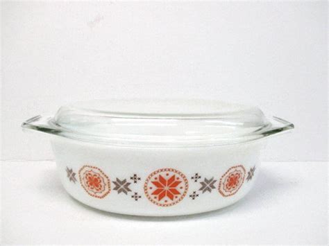 Town And Country Pyrex Oval Casserole Dish 2 1 2 Quart Pyrex Etsy