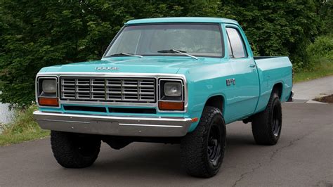 LIFTED 1982 DODGE W150 POWER RAM 4WD 4-SPEED available for Auction | AutoHunter.com | 54772348