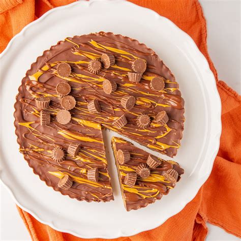 Easy Reese's Pie (No-Bake Dessert!) - Comfortable Food