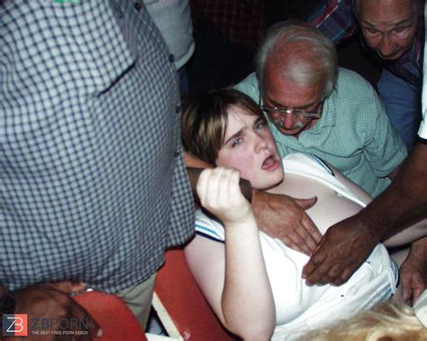 Kaylee At Adult Theater ZB Porn