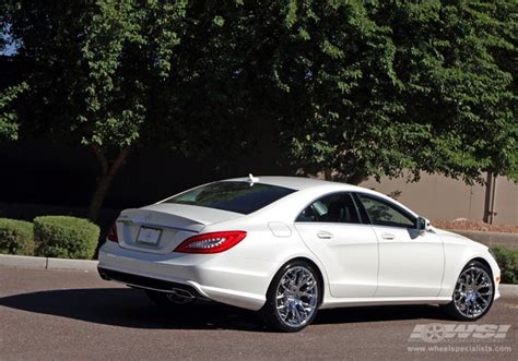 Mercedes Benz Cls Class With Giovanna Kilis In Chrome Wheels