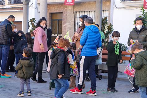 Campanadas A Viva Voz Para Una Mejor Toma De Las Uvas Infantiles Este