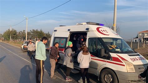 Tekirdağ da 2 otomobil kafa kafaya çarpıştı Yaşam Haberleri