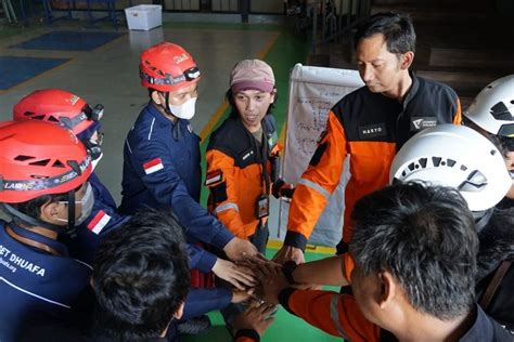 Gempa Cianjur Tim DMC Dompet Dhuafa Fokus Evakuasi Korban Dan