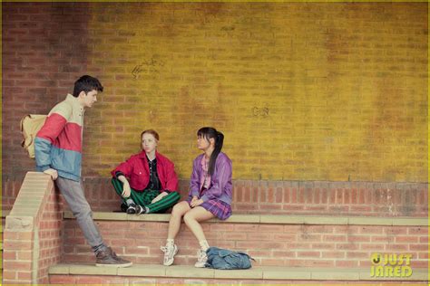 Netflix S New Teen Dramedy Sex Education Gets First Trailer Watch