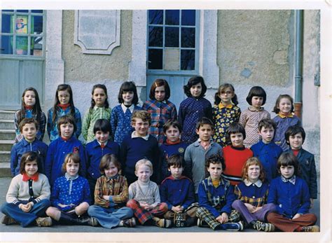 Photo De Classe Ce1 Ce2 De 1974 Ecole Primaire Montignac Charente