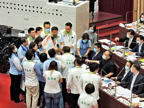 《高雄》藍緊盯萊豬 陳其邁︰全力保障市民健康 生活 自由時報電子報