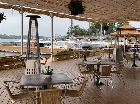 Windows On The Bay Restaurant |1000 Islands Dining Boldt Castle Views