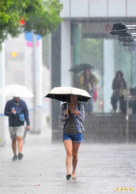 鋒面加西南季風爆發 彭啟明：強降雨恐一波波！ 生活 自由時報電子報