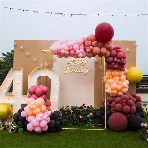 Birthday backdrop with attractive balloons | Natural thanksgiving table ...