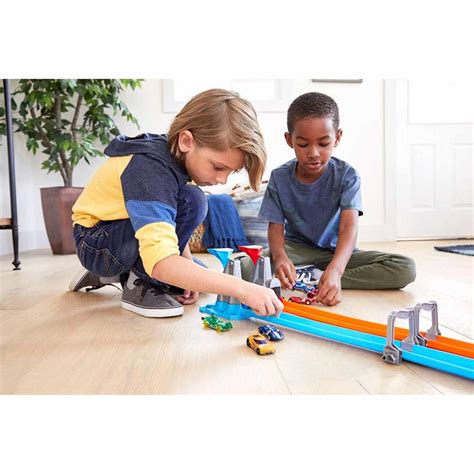 Hot Wheels Çift Çemberde Depar Pist Seti GFH85 Toptan Oyuncak Fiyatı Samatlı Online B2B
