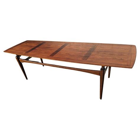 Mid Century Modern Walnut Coffee Table For Sale At 1stdibs Walnut Coffee Table Mid Century