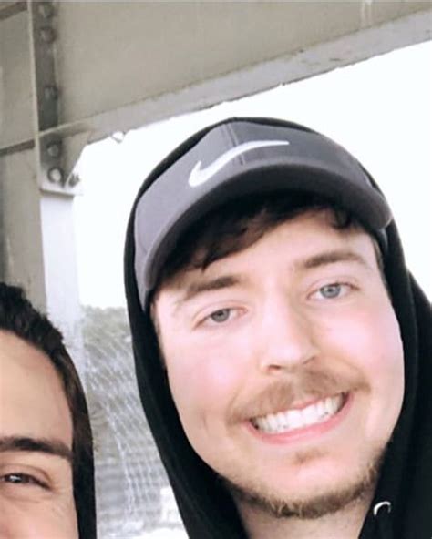 Mrbeast Famous Youtubers Mr Beast Guy Pictures