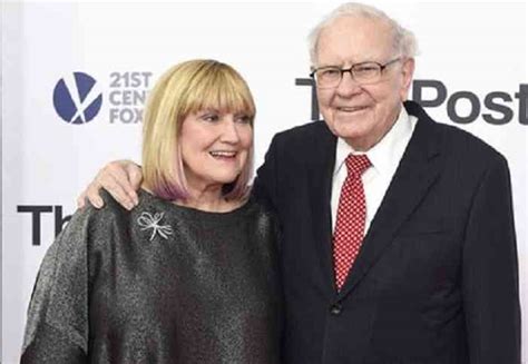 Warren Buffett And His Wife