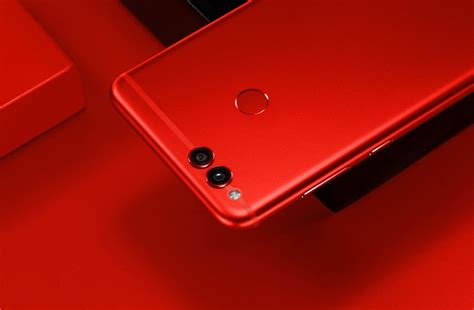 Honor готовит смартфон Honor View 20 с «дыркой» на экране - THE ROCO