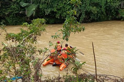 Warga Hanyut Di Batang Momong Dharmasraya Ditemukan Tewas ANTARA News