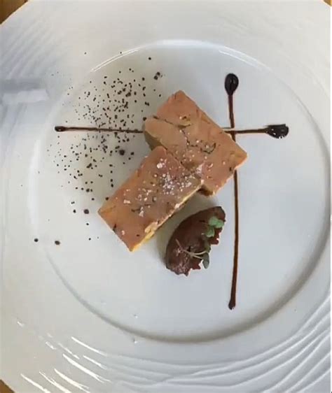 Notre recette insolite de Pâques foie gras poire chocolat Domaine