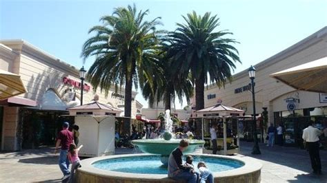 Carlsbad Premium Outlets, Carlsbad, CA - California Beaches