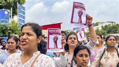 In Photos Delhi Govt Hospital Medicos Begin Indefinite Strike Over