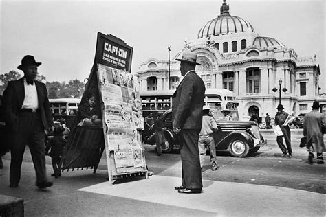 Vista frontal al Palacio de Bellas Artes Ciudad de México ca 1940