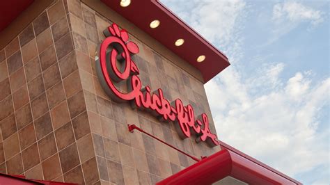 Faa Investigates Complaints Over Chick Fil As Exclusion From Airports