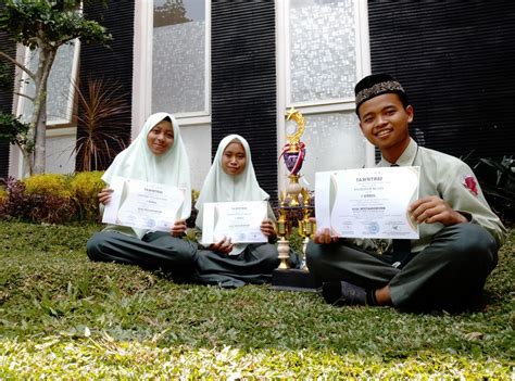 Selamat Tim LKTI SMA Nuris Jember Raih Juara 1 Tingkat Nasional