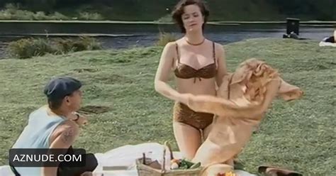 MUR EST MUR NUDE SCENES AZNude