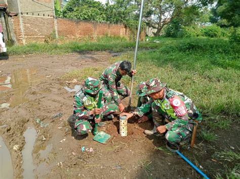 Sektor 4 Berikan Contoh Pembuatan Lubang Biopori Pada Warga