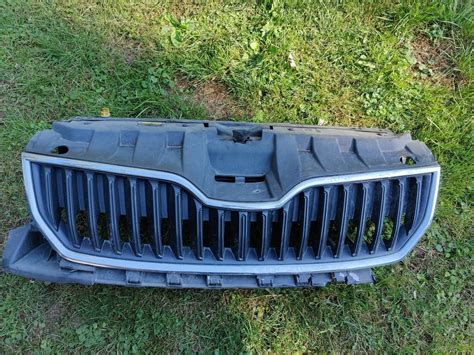 Skoda Fabia Grill Atrapa Zamek Do Maski V C V C Za Z