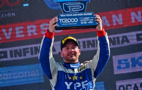 Podio de Berni Llaver en la tercera del TC2000 en San Nicolás Curva 1