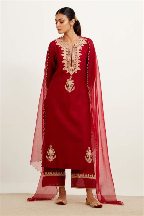 Buy Maroon Chanderi And Organza Embroidered Dori Notched Kurta Set For