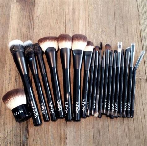 20 Best Makeup Brush Brands | Makeup Brushes Reviews