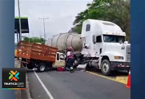 Mujer Fallecida Y Dos Personas Heridas Tras Choque En Ruta 27 Teletica