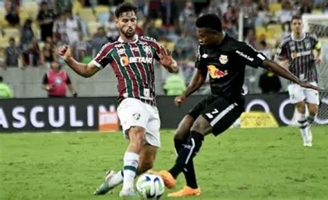 Fluminense e Bragantino empatam em jogo movimentado no Maracanã Ponta