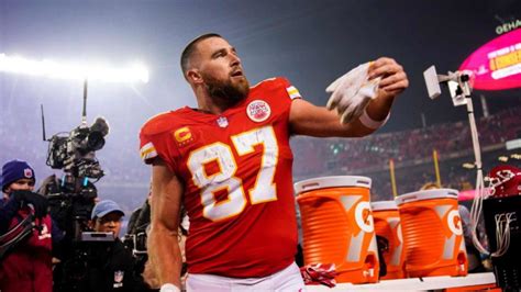 "Looks like Travis Kelce saw Top Gun," Twitter Reacts to Chiefs TE ...