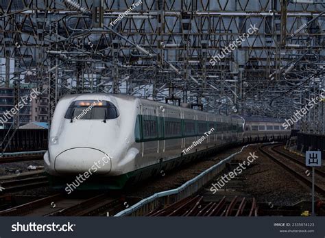 8 200 Series Shinkansen Images, Stock Photos, 3D objects, & Vectors ...